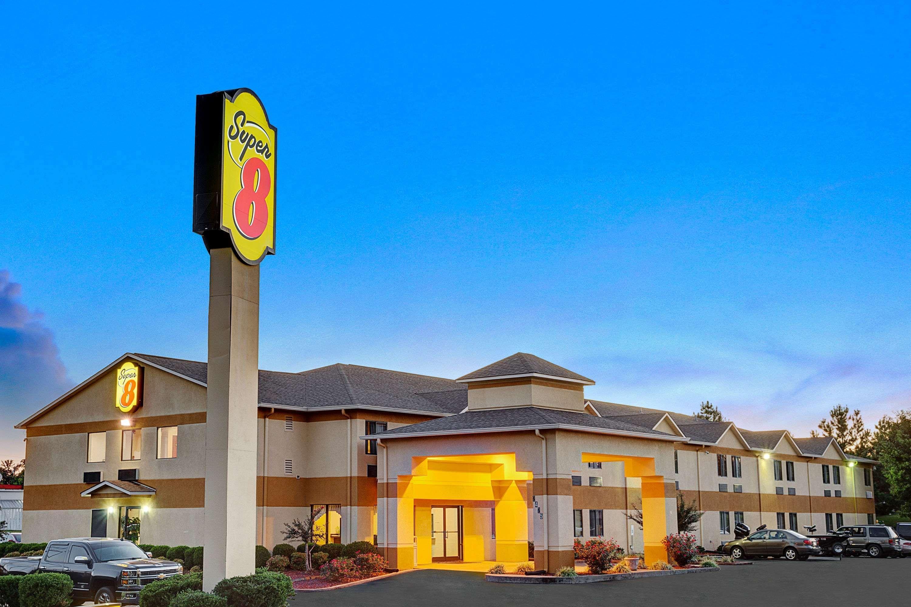 Super 8 By Wyndham Hernando Exterior photo