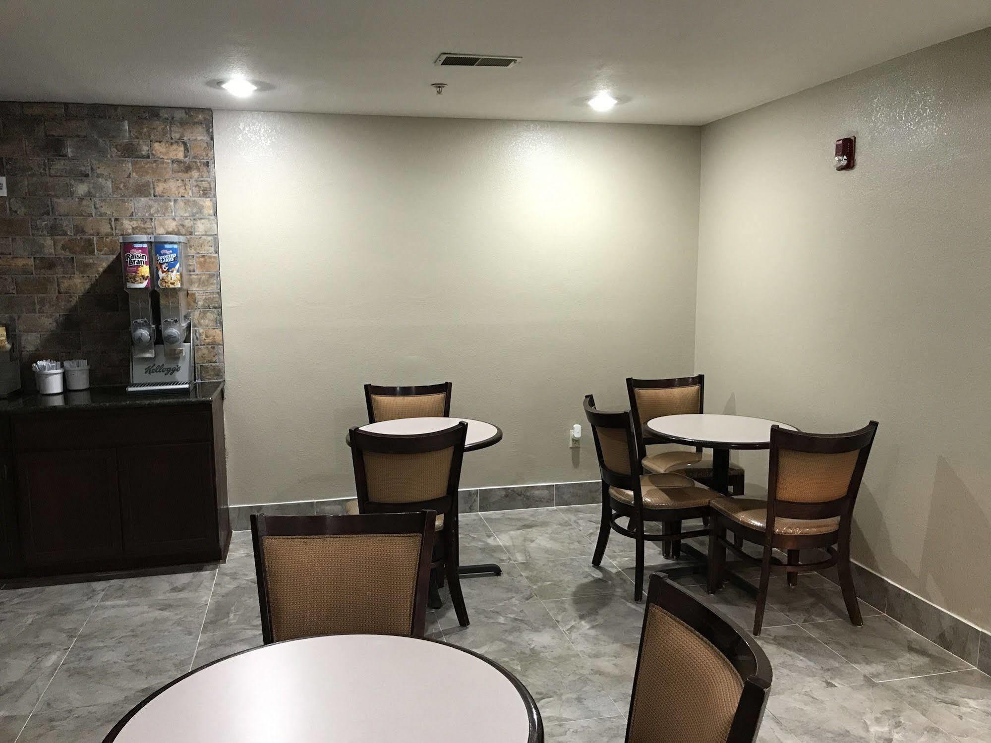 Super 8 By Wyndham Hernando Exterior photo